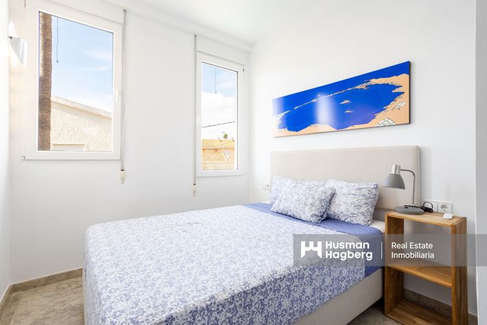 Image No.19-4 Bed Townhouse for sale