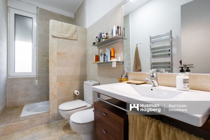 Image No.34-4 Bed Townhouse for sale