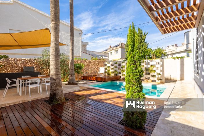 Image No.37-4 Bed Townhouse for sale