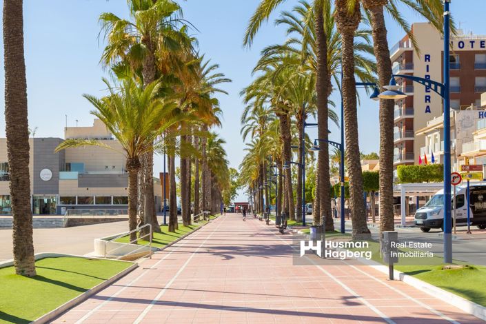 Image No.47-4 Bed Townhouse for sale