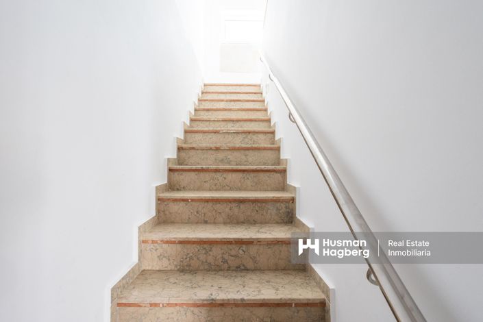 Image No.6-4 Bed Townhouse for sale