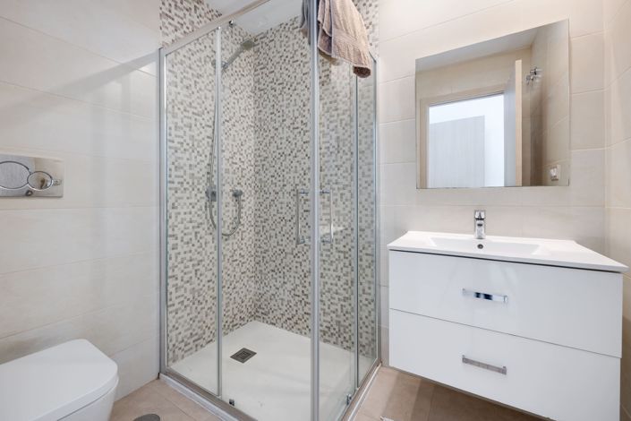 Image No.18-2 Bed Apartment for sale