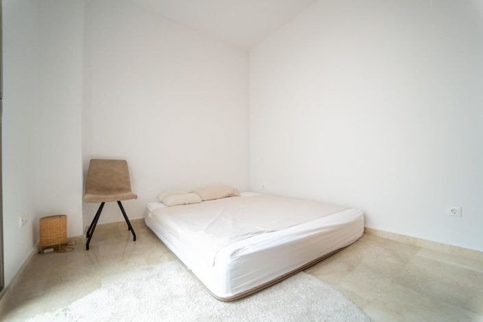 Image No.11-3 Bed Townhouse for sale