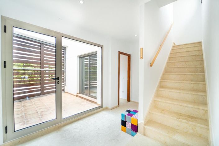 Image No.13-3 Bed Townhouse for sale