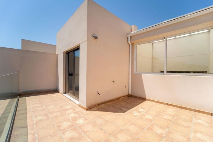 Image No.5-3 Bed Townhouse for sale