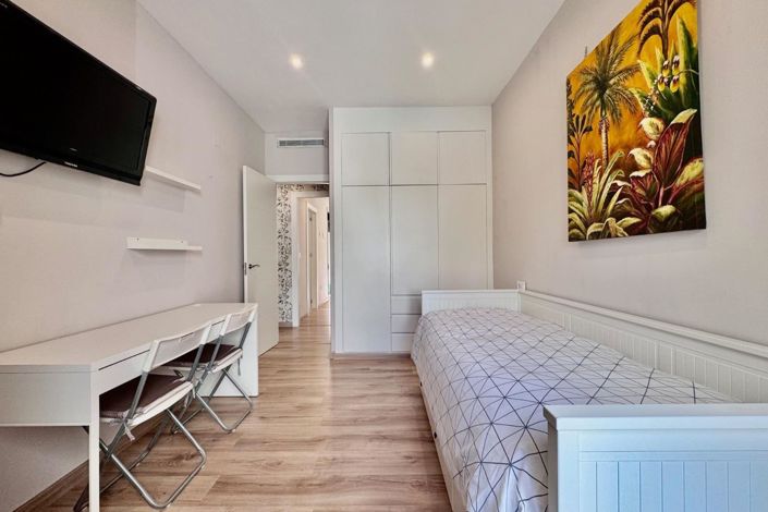 Image No.9-3 Bed Townhouse for sale