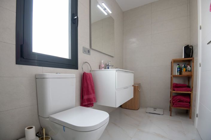 Image No.12-3 Bed Villa for sale