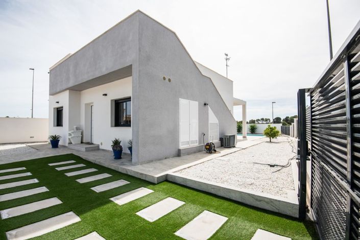 Image No.8-3 Bed Villa for sale