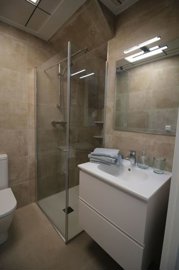 med5ngfc7k358cd7c247a-1880x2820