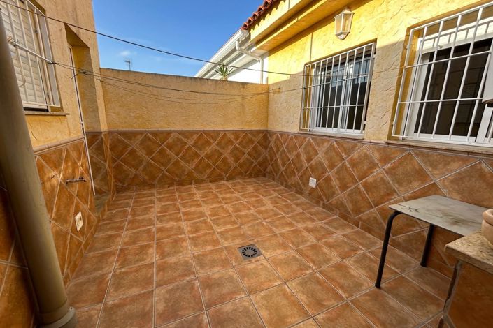 Image No.6-3 Bed Townhouse for sale