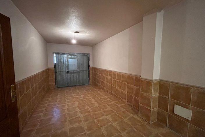 Image No.8-3 Bed Townhouse for sale