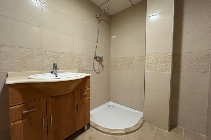 Image No.19-4 Bed Apartment for sale