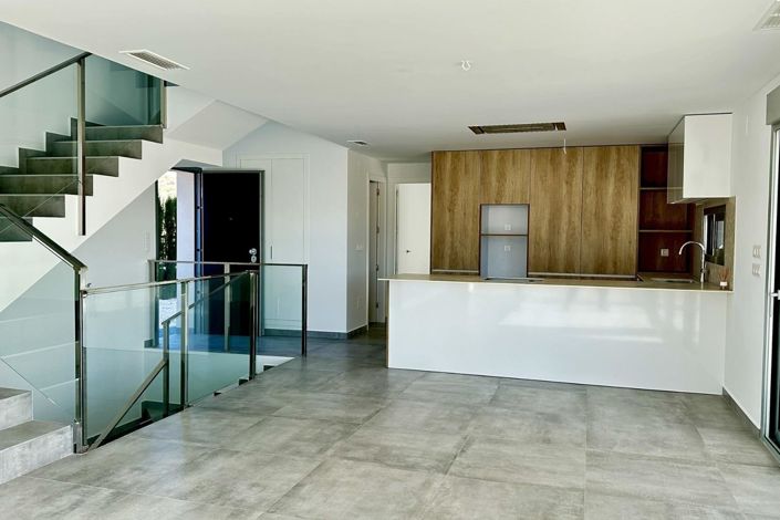 Image No.12-4 Bed Villa for sale