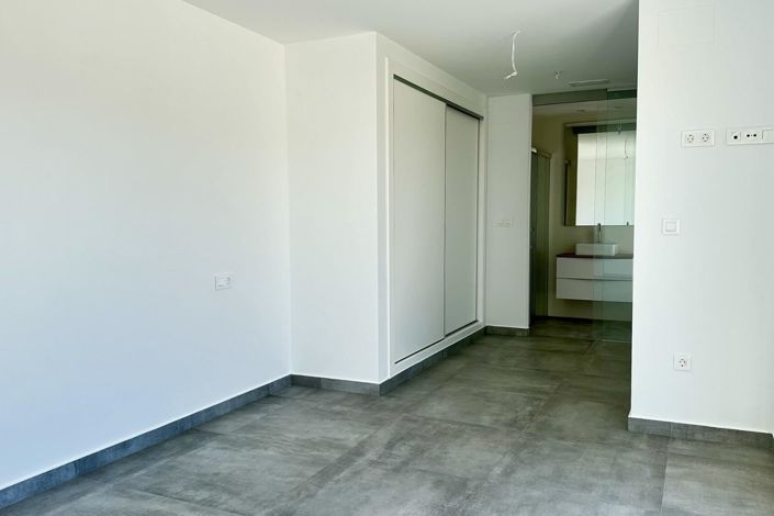 Image No.23-4 Bed Villa for sale