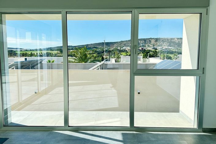 Image No.24-4 Bed Villa for sale