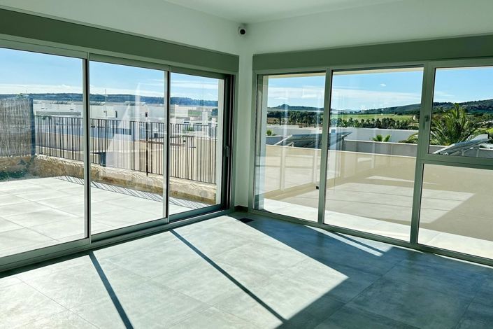 Image No.25-4 Bed Villa for sale