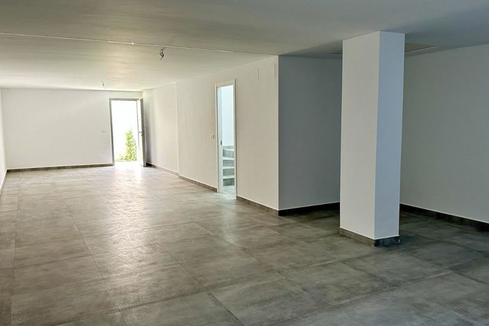 Image No.31-4 Bed Villa for sale