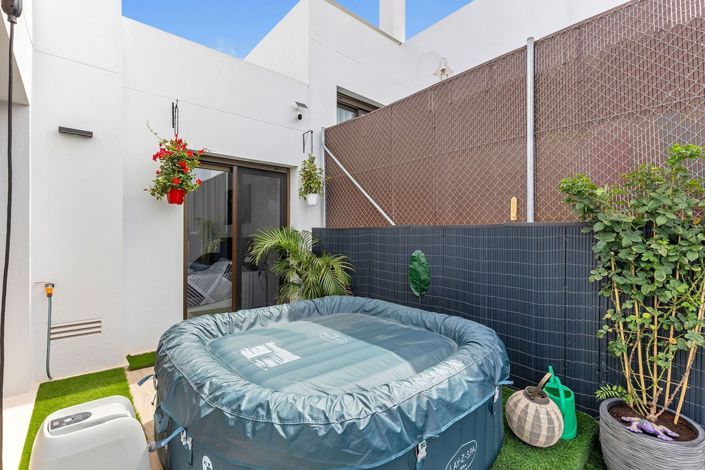 Image No.22-2 Bed Townhouse for sale