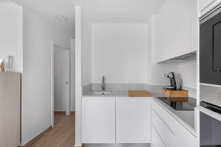 Image No.9-2 Bed Townhouse for sale