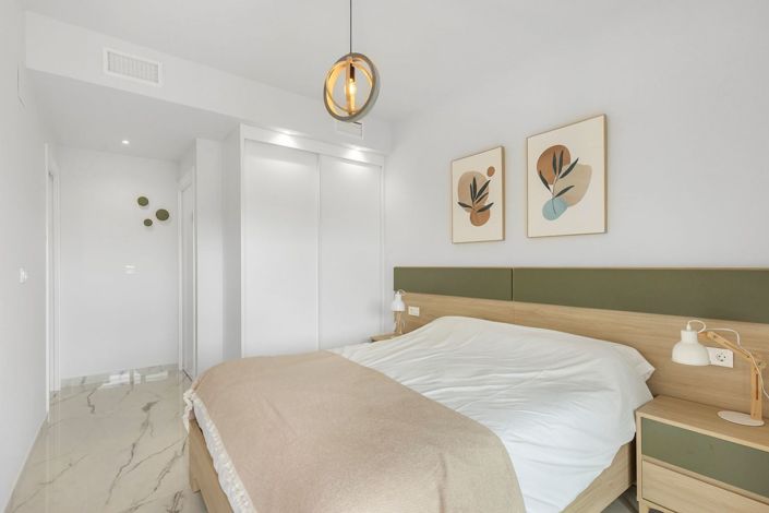 Image No.10-2 Bed Apartment for sale