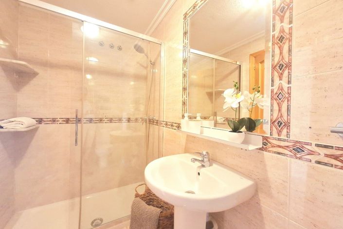 Image No.12-2 Bed Apartment for sale