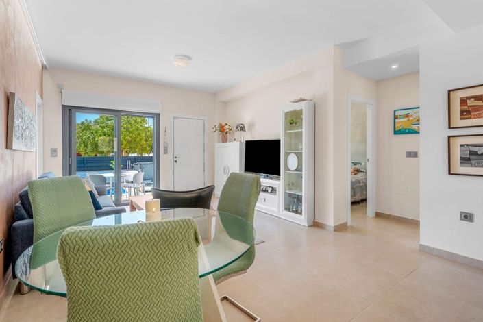 Image No.20-3 Bed Townhouse for sale