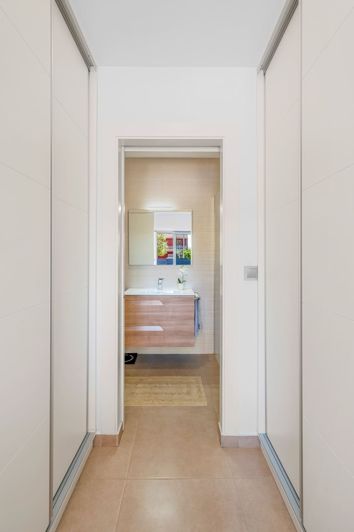 Image No.28-3 Bed Townhouse for sale