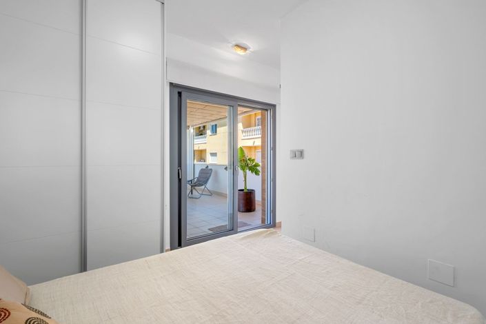 Image No.32-3 Bed Townhouse for sale