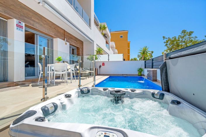 Image No.9-3 Bed Townhouse for sale