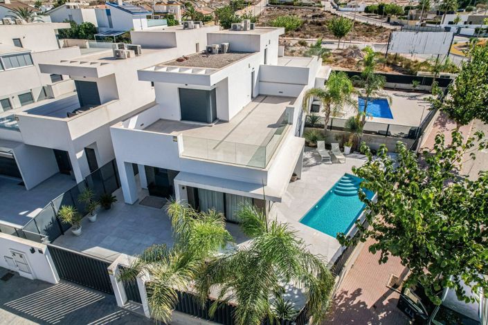 Image No.3-Villa de 3 chambres à vendre à Alicante