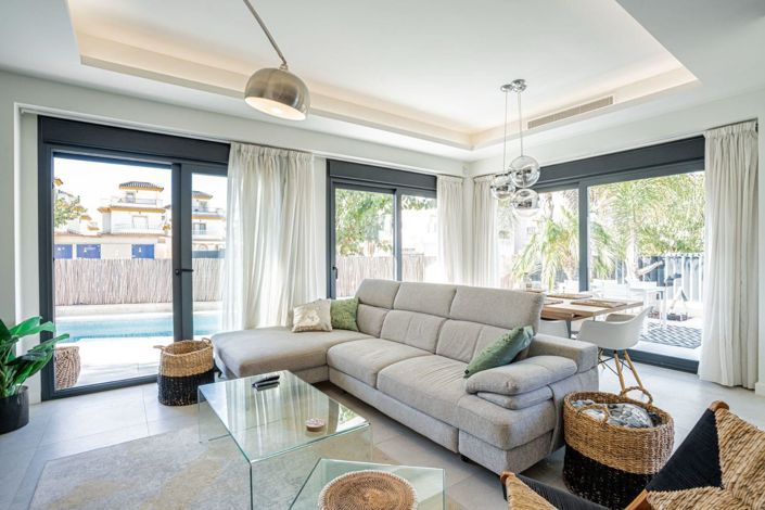 Image No.5-Villa de 3 chambres à vendre à Alicante