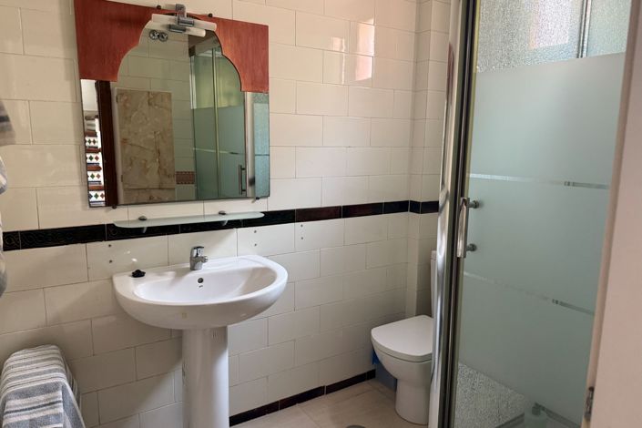 Image No.11-2 Bed Townhouse for sale