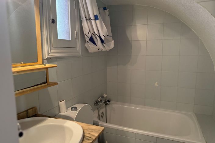 Image No.15-2 Bed Townhouse for sale