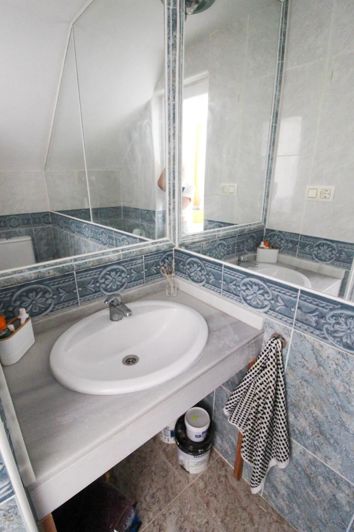 Image No.20-2 Bed Townhouse for sale