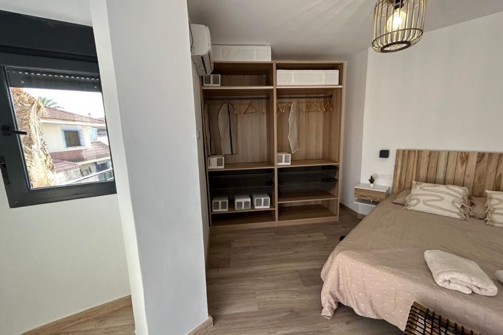 Image No.15-4 Bed Townhouse for sale