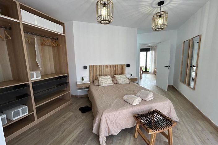 Image No.16-4 Bed Townhouse for sale