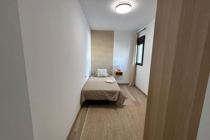 Image No.33-4 Bed Townhouse for sale