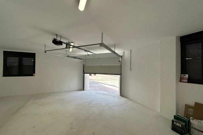 Image No.34-4 Bed Townhouse for sale