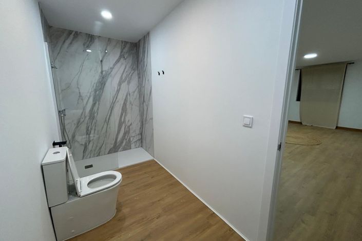 Image No.41-4 Bed Townhouse for sale