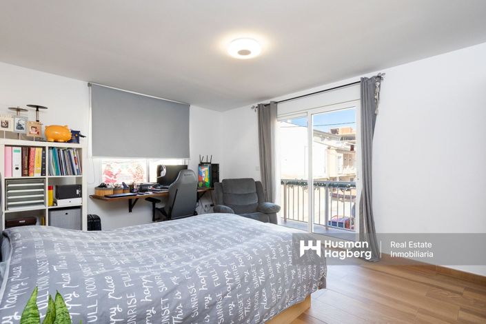 Image No.24-3 Bed Apartment for sale