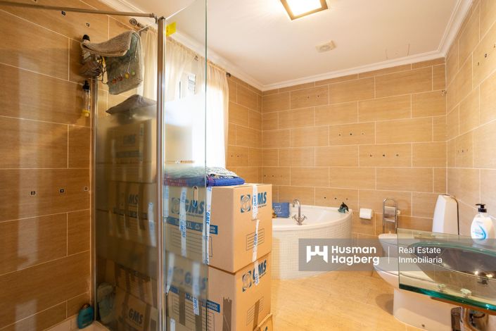 Image No.27-6 Bed Villa for sale