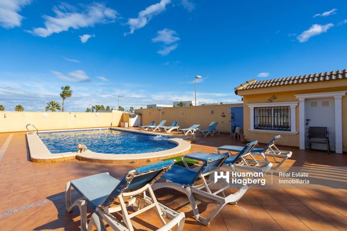 Image No.4-6 Bed Villa for sale