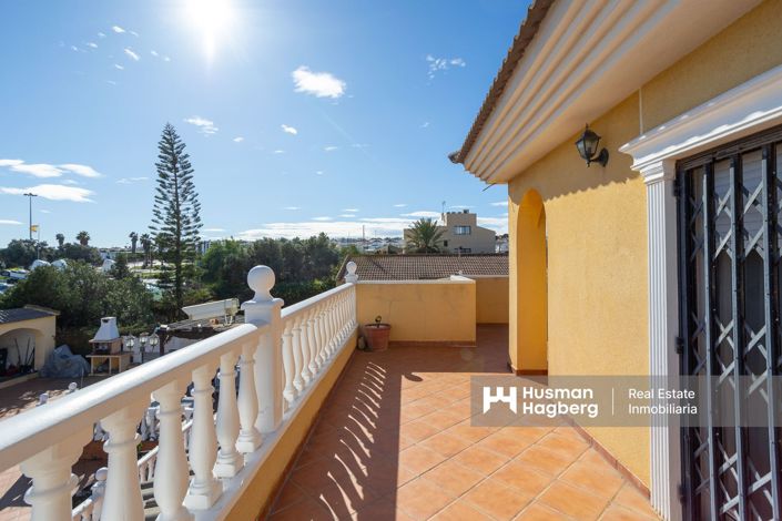 Image No.40-6 Bed Villa for sale