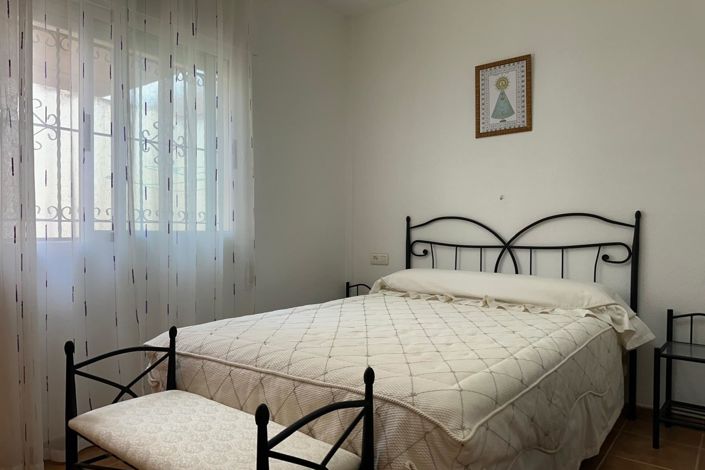 Image No.10-4 Bed Townhouse for sale