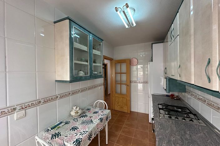 Image No.14-4 Bed Townhouse for sale