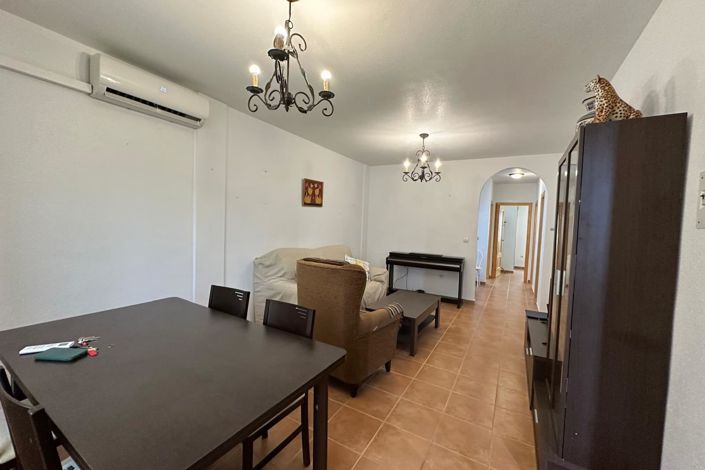 Image No.20-4 Bed Townhouse for sale