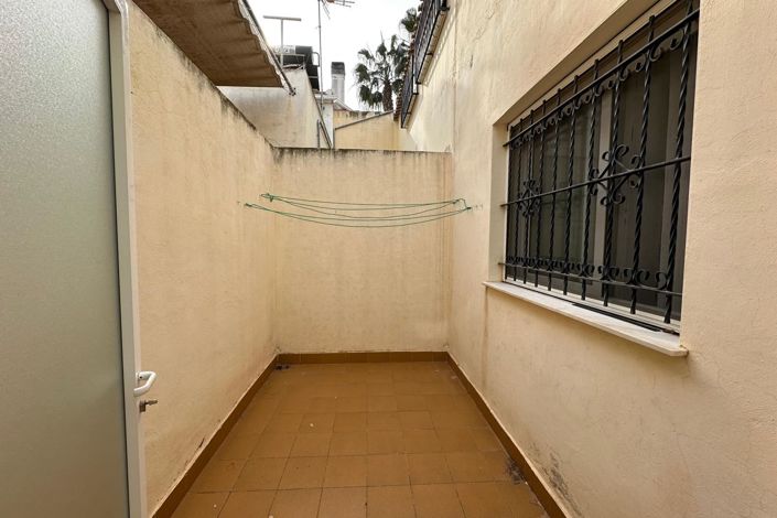 Image No.28-4 Bed Townhouse for sale