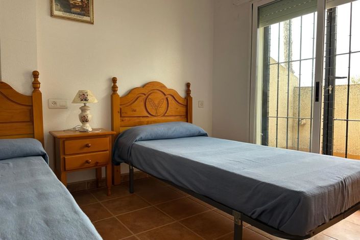 Image No.7-4 Bed Townhouse for sale