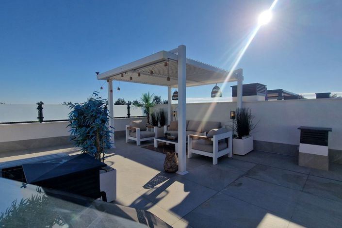 Image No.10-3 Bed Townhouse for sale