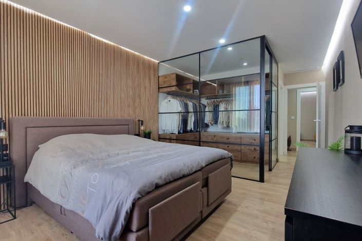 Image No.20-3 Bed Townhouse for sale